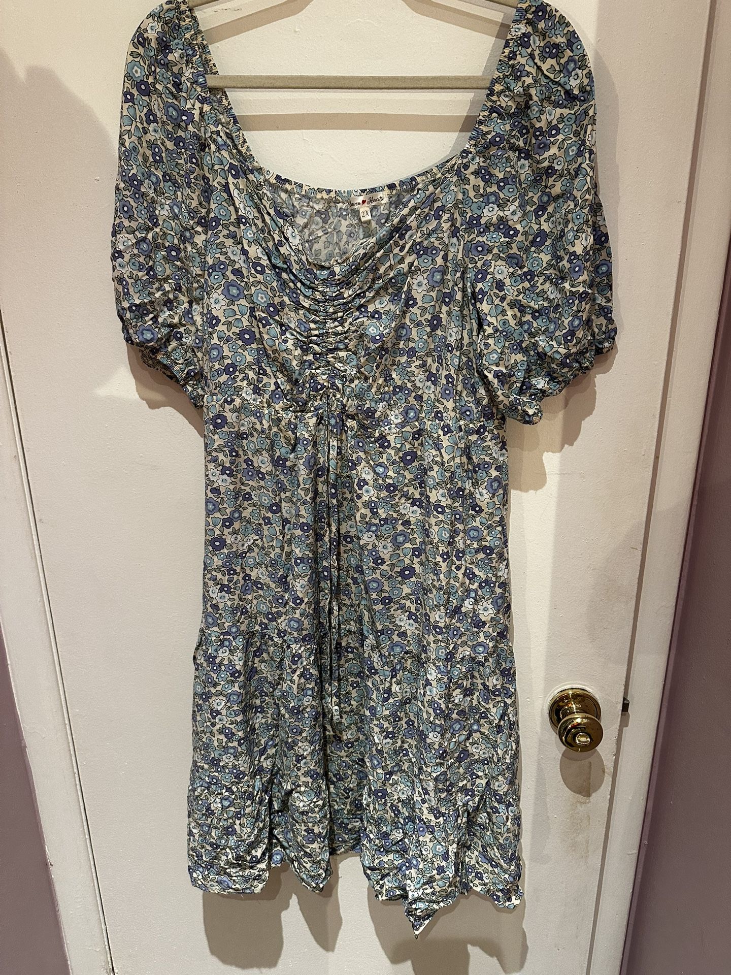 Blue and white floor dress size 2 XL