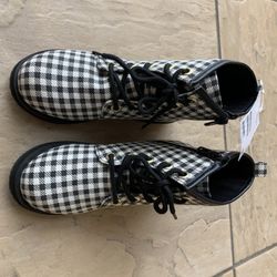 H&M’s Boots Kids Size 1 New With Tag