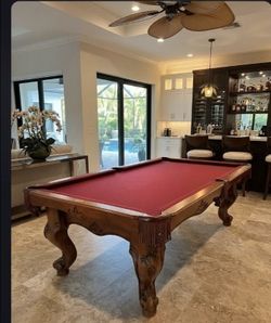 Gorgeous 8' pool table with pro installation included