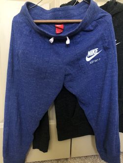 Nike joggers size S