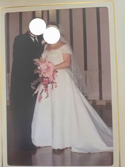 Vintage Size 16 Wedding Dress with Veil & Long Train – Professionally Preserved