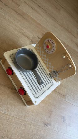 Hape Wooden Play Stove