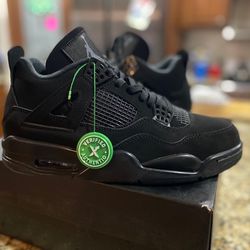 Black cat Jordan 4