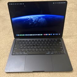 Mac Book Air 13inch 2025 Model
