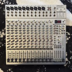 Behringer Eurorack UB2442FX-Pro 24-Channel Analog Mixer w/ FX