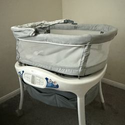 Graco Dream Suit bassinet