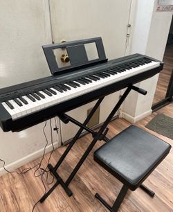 YAMAHA P71 88-Key Weighted Action Digital Piano with Sustain Pedal and Power Supply (Amazon-Exclusive) stand and bench