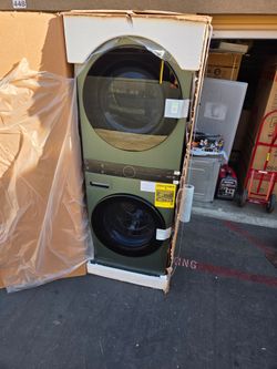 LG thinQ Stackable Washer And Electric Dryer