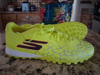 Turf soccer cleats us size 10.5