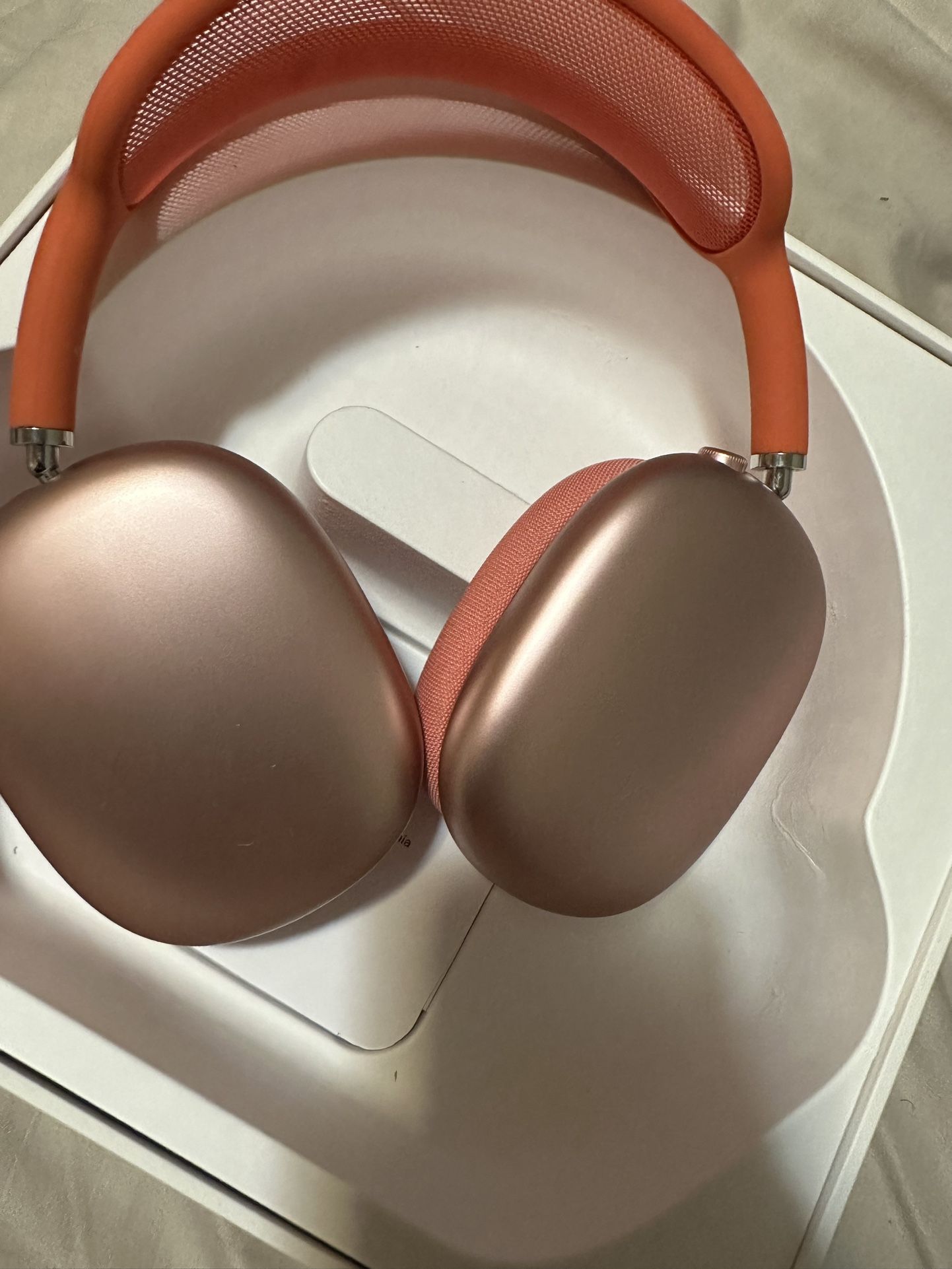 Airpod maxes- pink