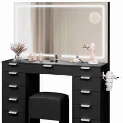 Vanity Desk Set With Large Lighted Mirror 