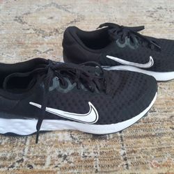 Nike Renew Ride 3 Sneaker