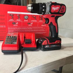 Milwaukee Drill Driver New