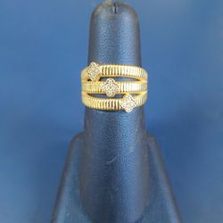 Lady  Stone  Ring  14k  3.6 Gr  Size 7