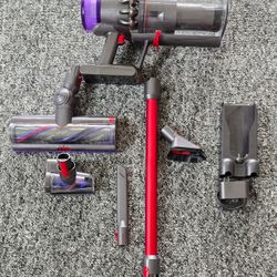 Dyson V8 Origin cordless vacuum cleaner, Red