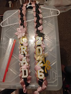 Graduation leis