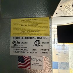 Walk in cooler/freezer combo