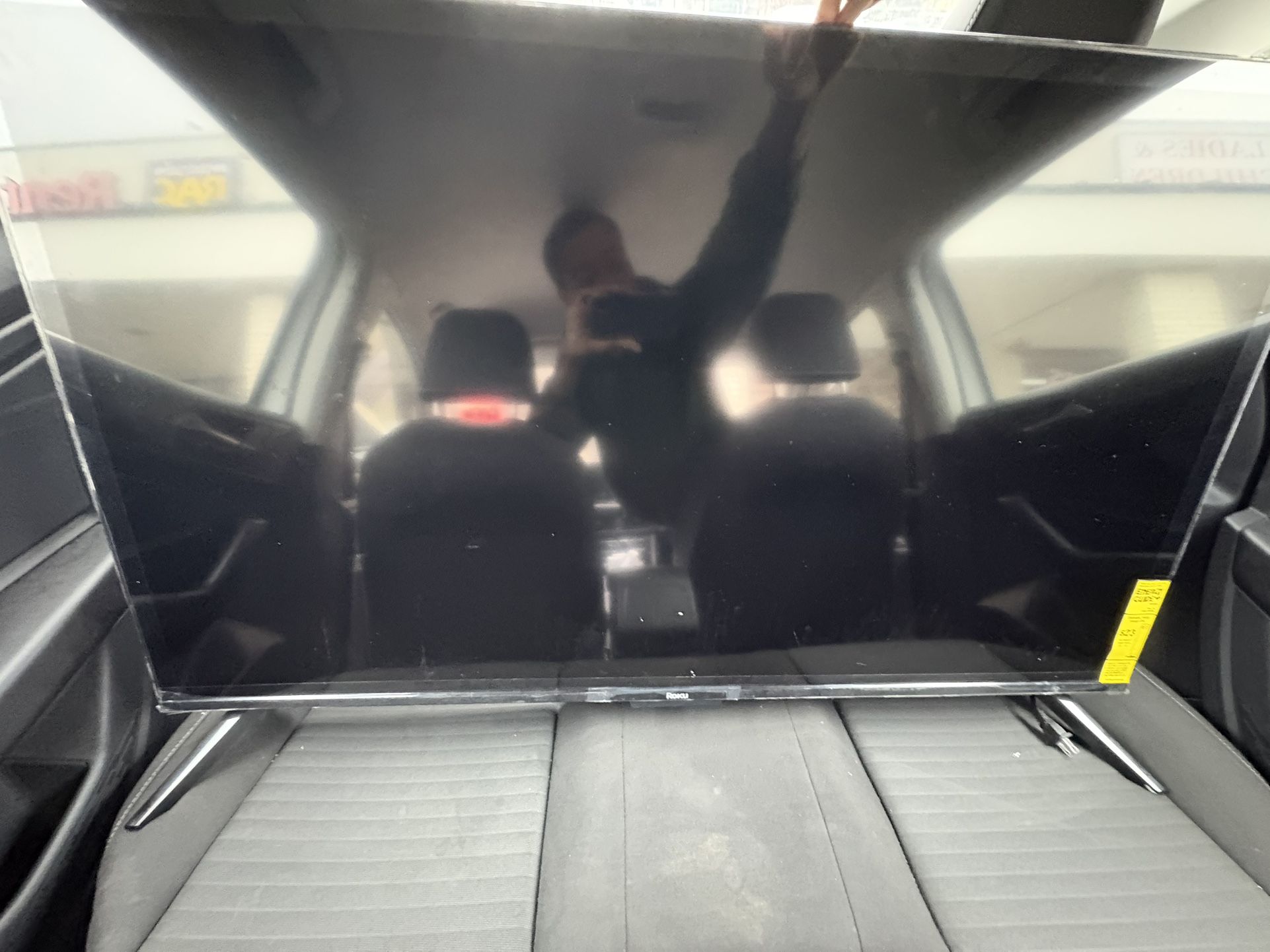 Roku - 50" Class Select Series 4K Smart RokuTV