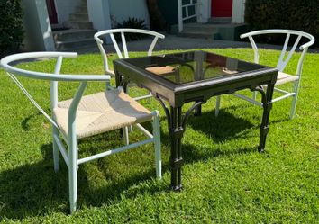Indoor/Outdoor chairs and coffee table