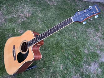 Acoustic / electric guitar