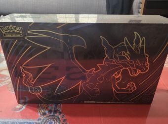 Pokemon TCG Charizard X Ex Ultra Premium Collection Box