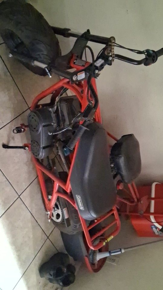 Colmen Powersport Mini Bike 