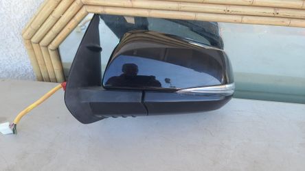 2016 - 2023 TOYOTA TACOMA LEFT MIRROR DRIVER SIDE BLIND SPOT ALERT GENUINE USED OEM. AA4