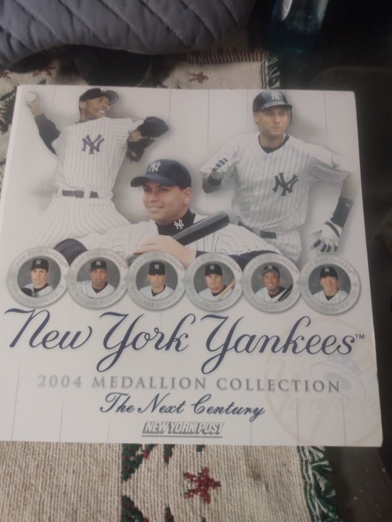 Vintage New York Yankees 2004 Medallion Collection Book Only