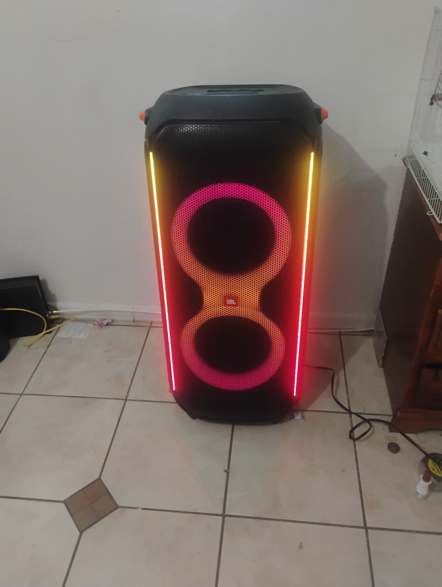 JBL Partybox 710