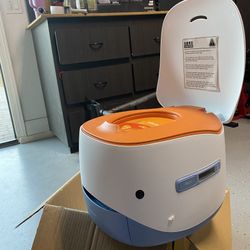 Automatic Replace Packaging Toddler Potty with Sensor Cover Battery Supply, Smart Potties Seat-NEW