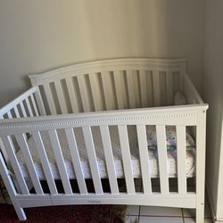 Baby Crib With Free Mattress 
