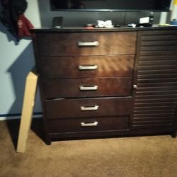 Queen Size Bedroom Set 