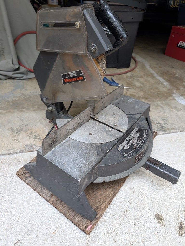 Craftsman 10" Miter Saw *Works Great!*