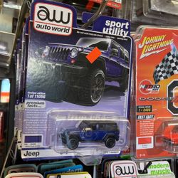 Collectible Auto World 2018 Jeep Wrangler JK Unlimited Sport 1:64 Scale Diecast 