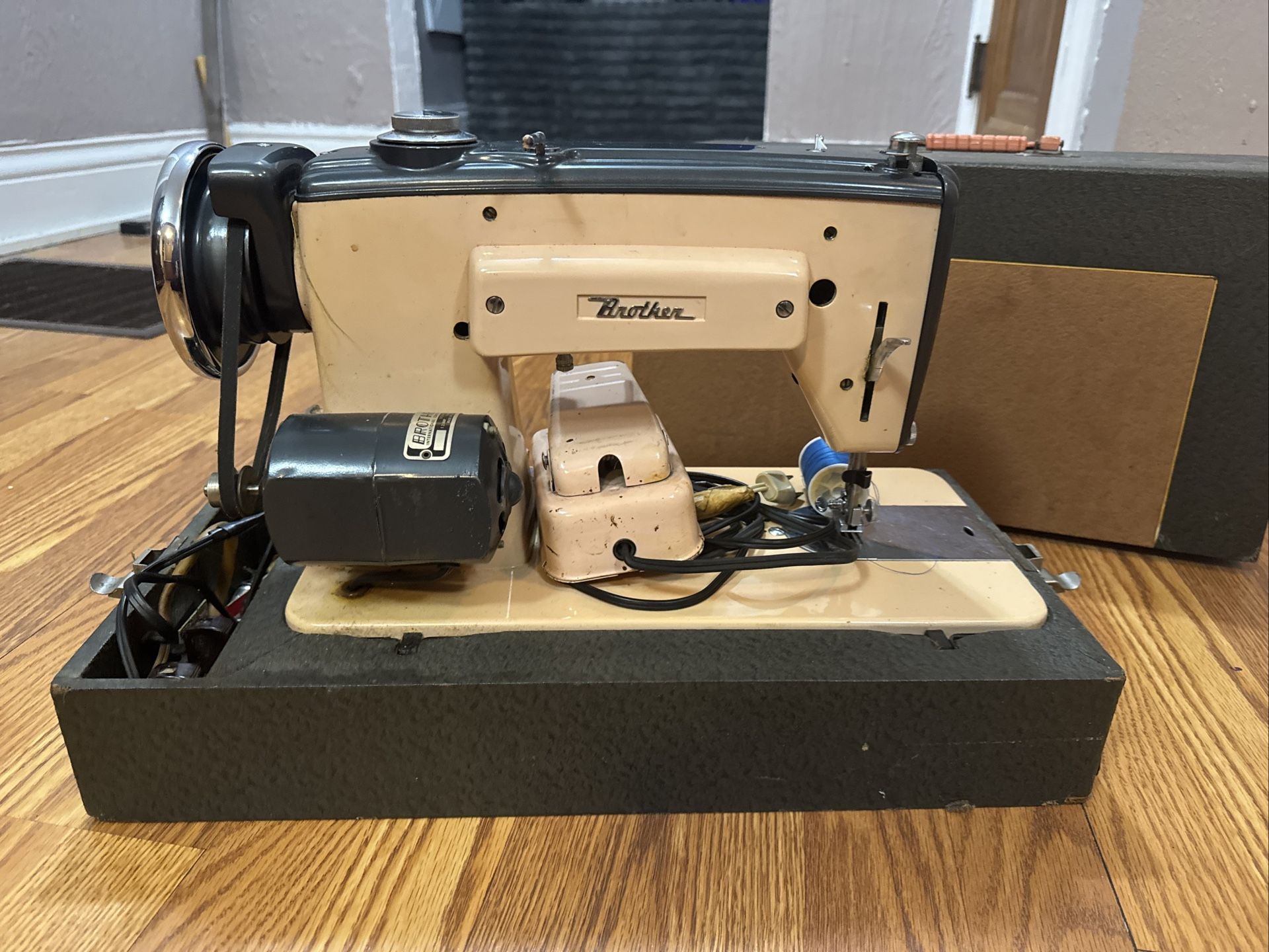 Brother HZ3-B1 ZigZag Sewing Machine + Pedal