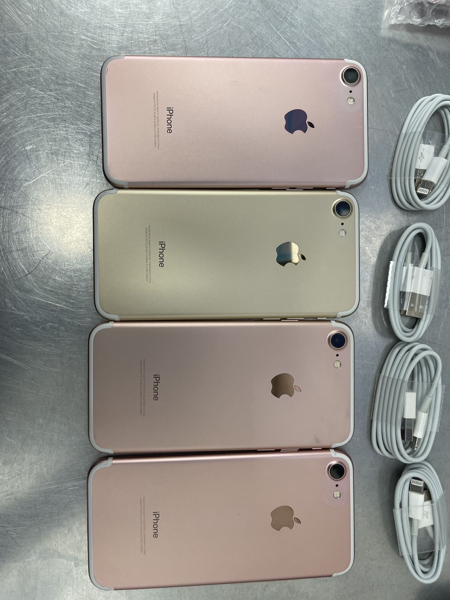 iPhone 7 32GB Factory Unlock Like New