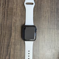 Apple Watch Series 4: Space Gray Aluminum, Cellular + GPS, 44mm