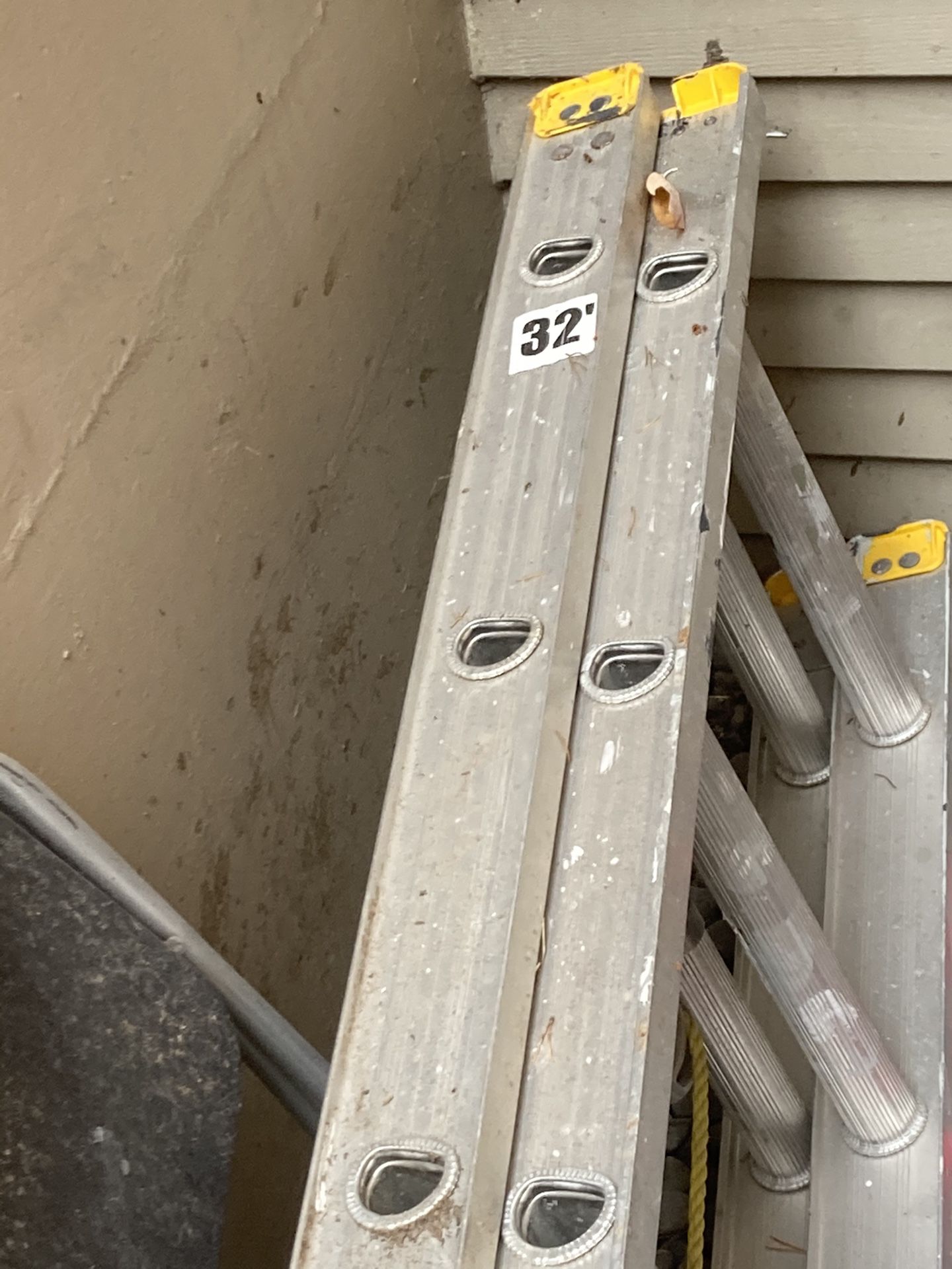 32’ Foot Extension Ladder 