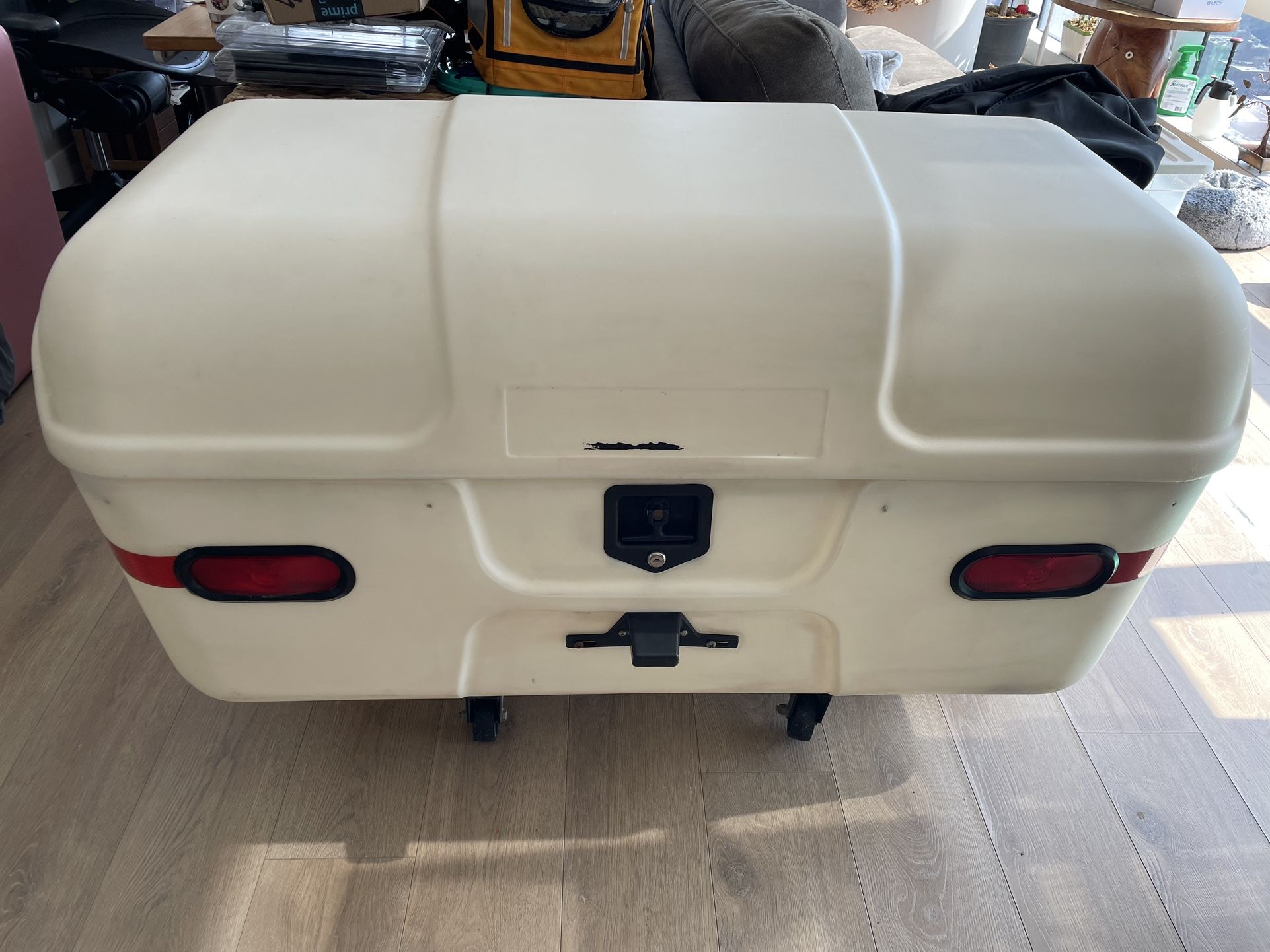 Stowaway Max Hitch Cargo Box Ivory for Sale in Chicago IL OfferUp