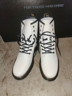 White dr martens
