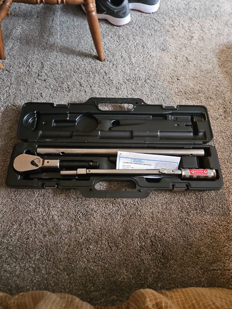 Precision Instruments C4D600 Torque Wrench
