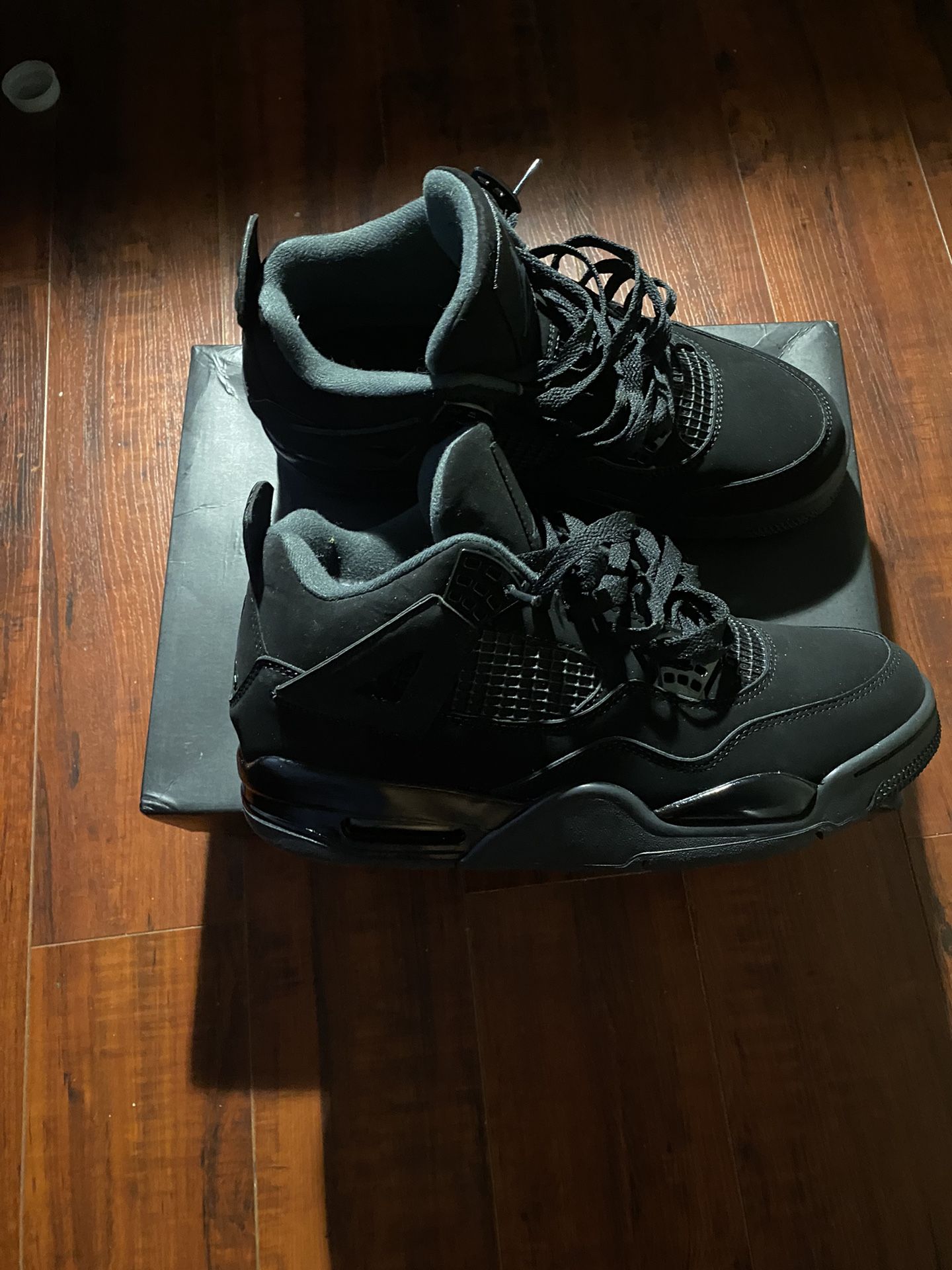 Jordan Black Cat Retro 4 size 9.5 Men 