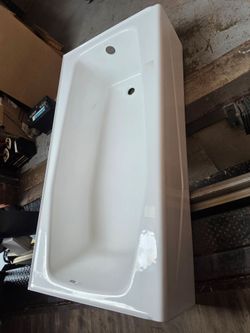 KOHLER
Villager 60 in. x 30.25 in. Cast Iron Right Drain
