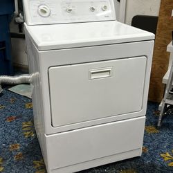 Kenmore Gas dryer - White 