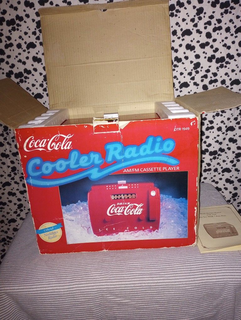 Coca Cola Cooler Radio for Sale in Tucson, AZ - OfferUp