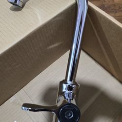 (New)Elkay Single Hole Top Mount Faucet Chrome Finish LKD2223 