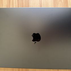 MacBook Pro 2024 - 16"