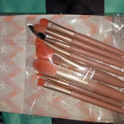 8pc Peach Makeup Kit