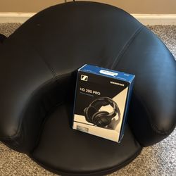 InHarmony Vibroacoustic Meditation Cushion & Headphones 