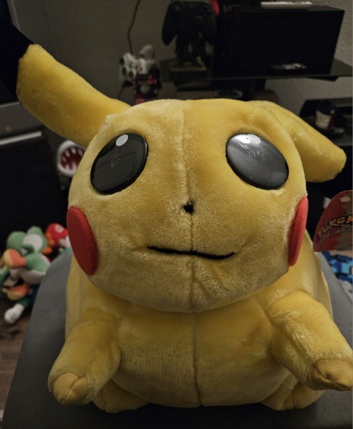 1999 Hasbro Jumbo Plush Pikachu
